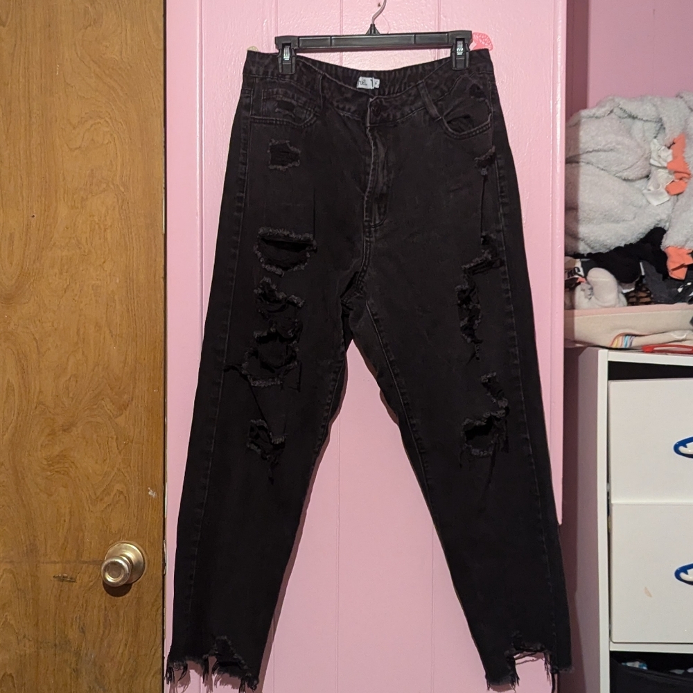 Rue21 black ripped jeans